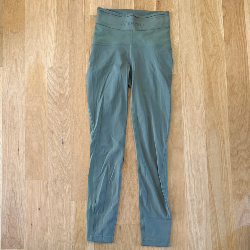 Lululemon License to Train High-Rise Tight 25"